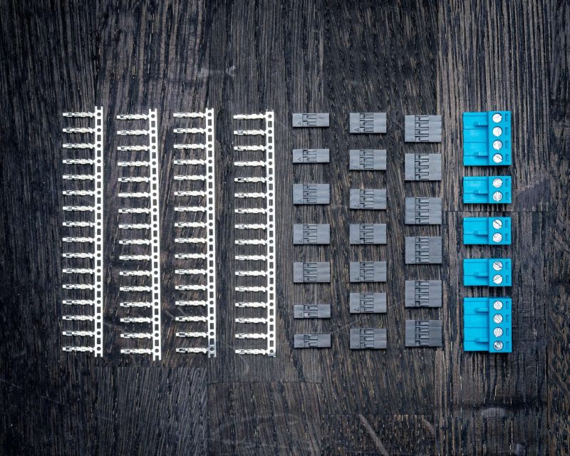 Connectors Flatlay